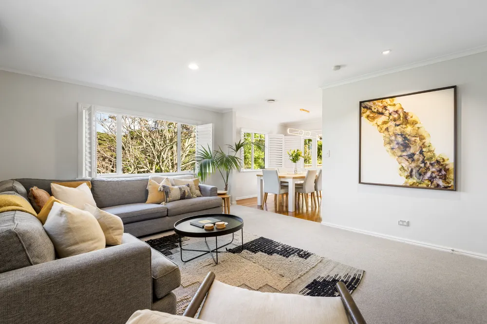 Photos of 136A Birkenhead Avenue