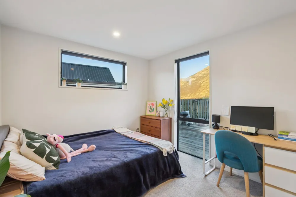Photos of 22 Huxley Place