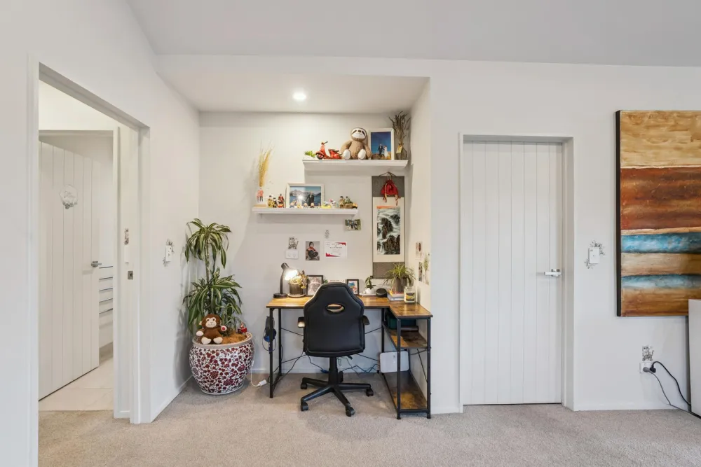 Photos of 22 Huxley Place