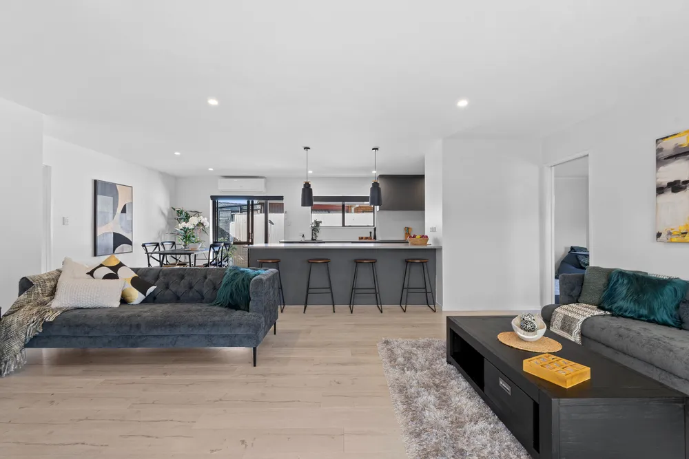 Photos of 2/99 Riverside Road
