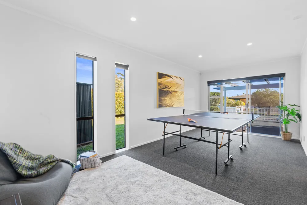 Photos of 2/99 Riverside Road