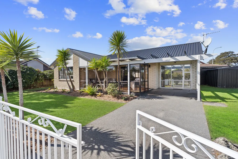 Photos of 2/99 Riverside Road