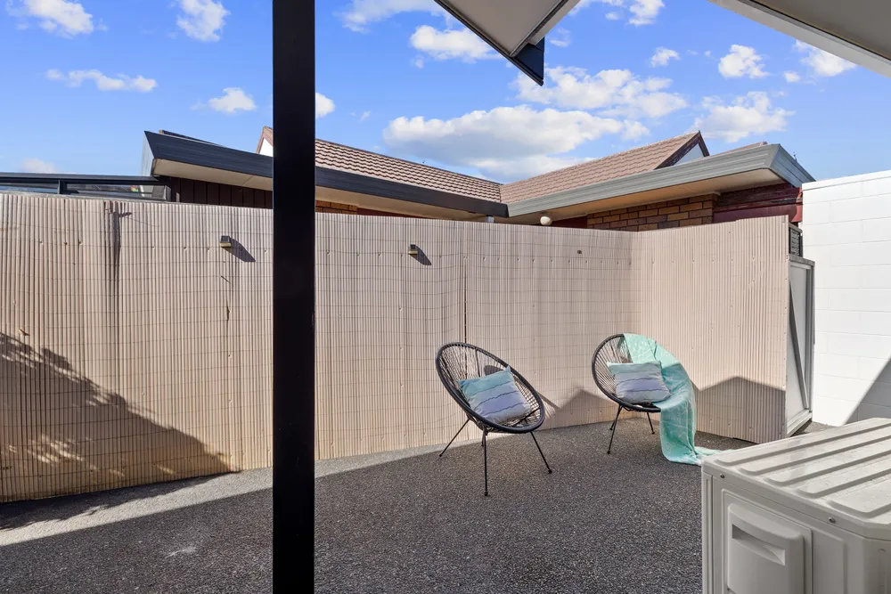 Photos of 2/99 Riverside Road