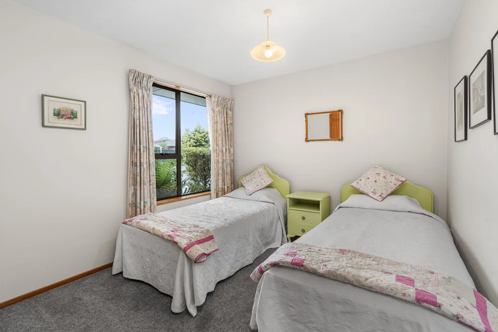 Photos of 6 Tuscany Place