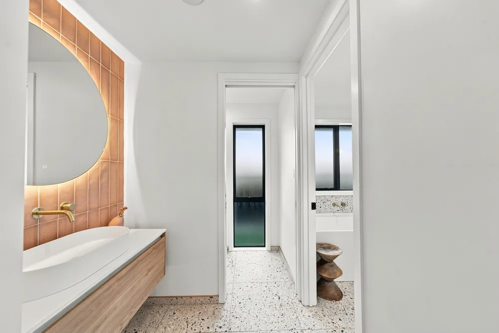 Photos of 2 Tabor Place
