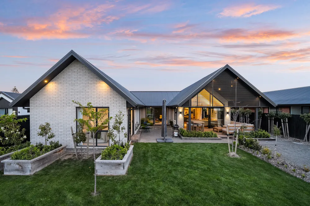 Photos of 2 Tabor Place