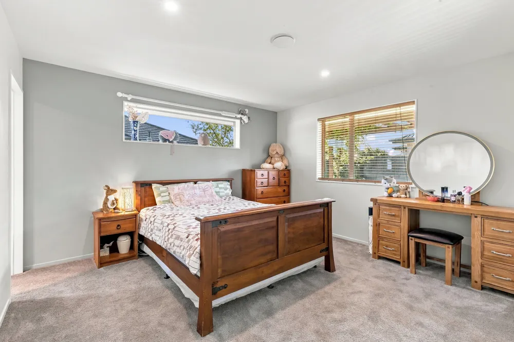 Photos of 56 Stationmasters Way