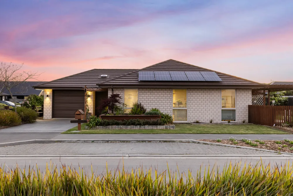Photos of 56 Stationmasters Way