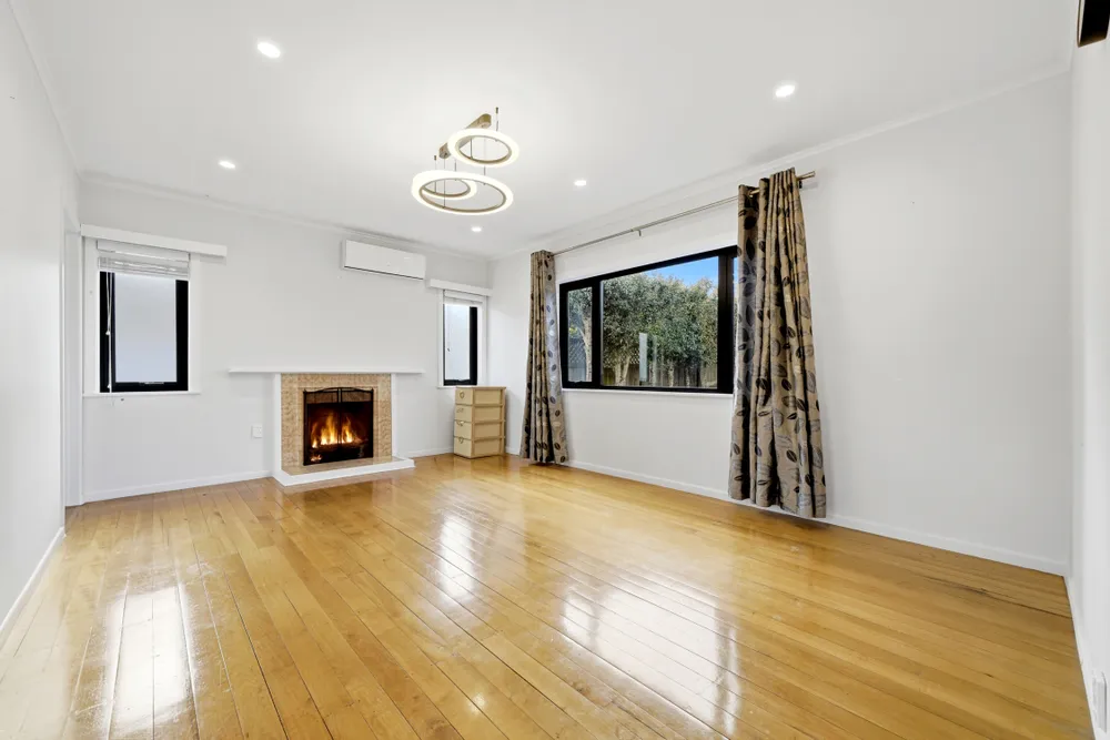 Photos of 190 Forrest Hill Road