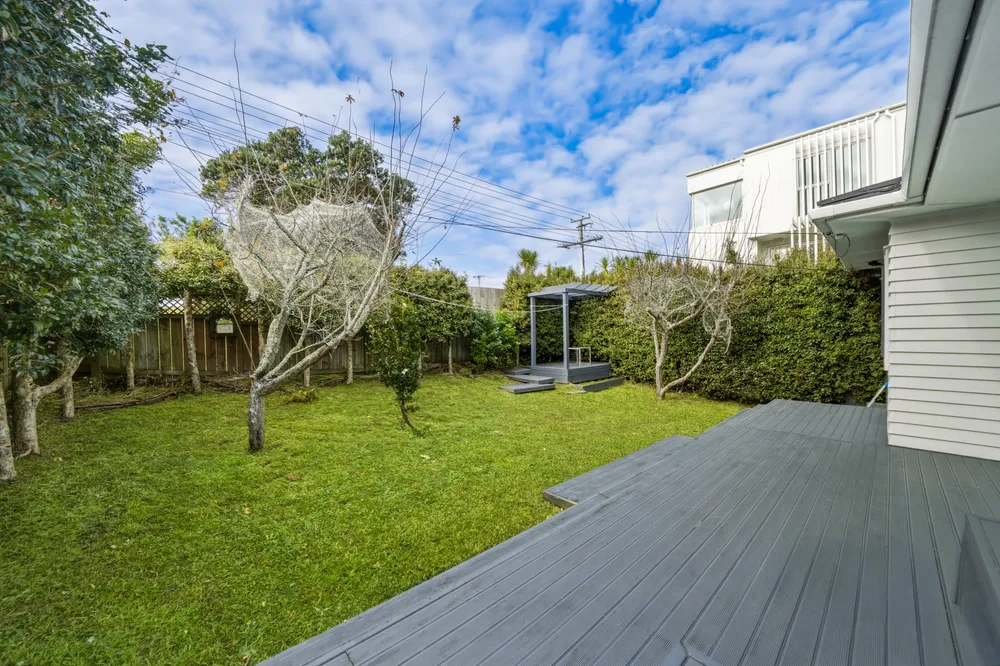 Photos of 190 Forrest Hill Road
