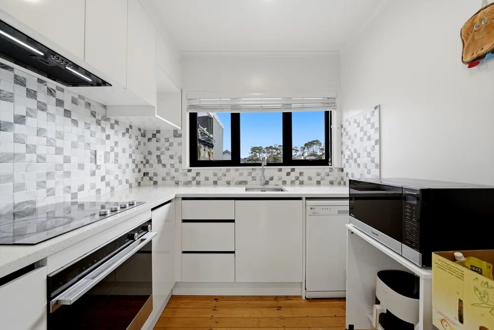 Photos of 190 Forrest Hill Road