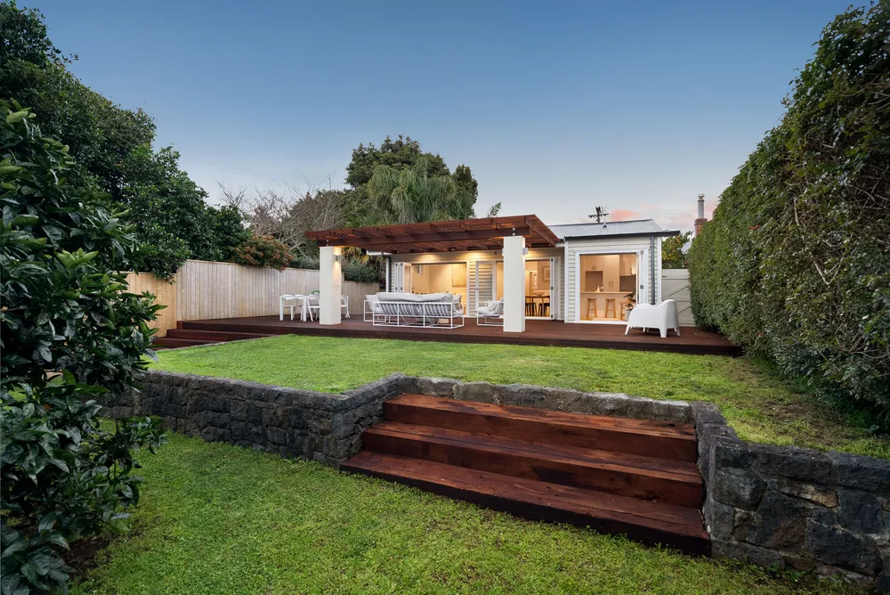Photos of 12 Thorley Street
