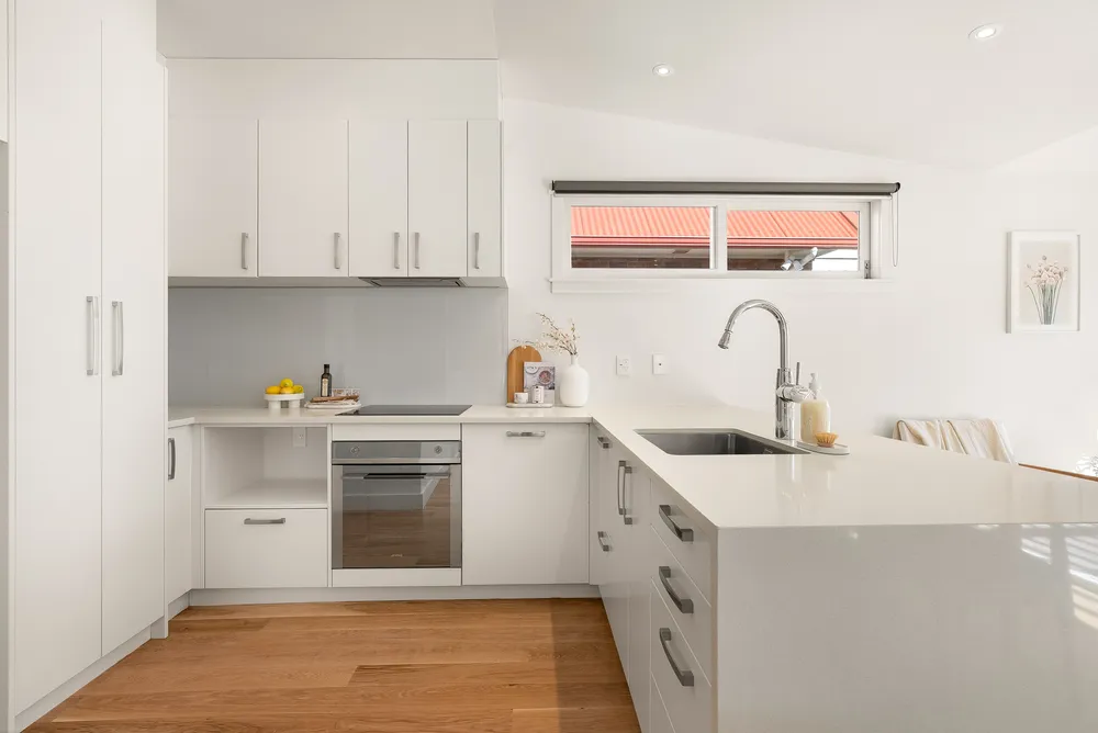 Photos of 12 Thorley Street