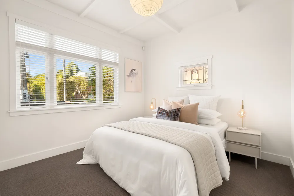 Photos of 12 Thorley Street