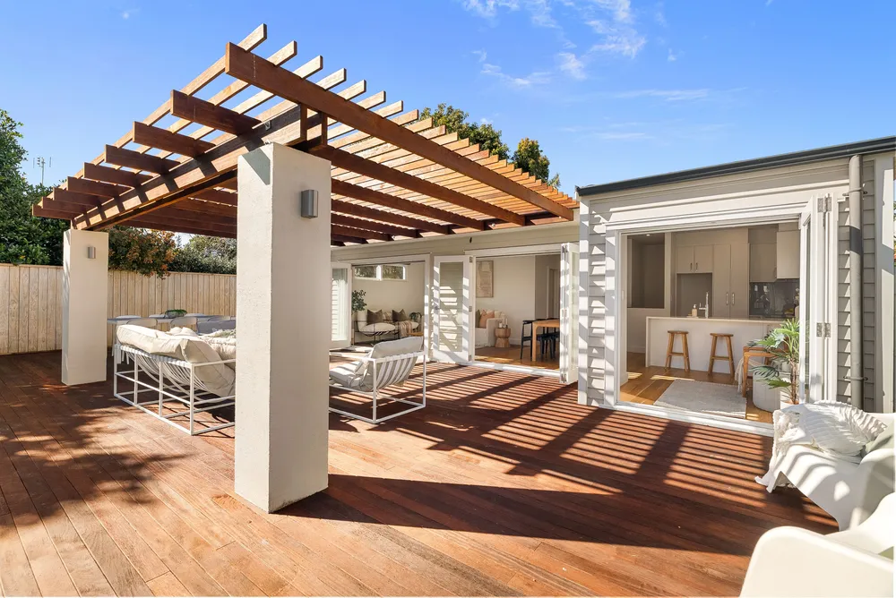 Photos of 12 Thorley Street