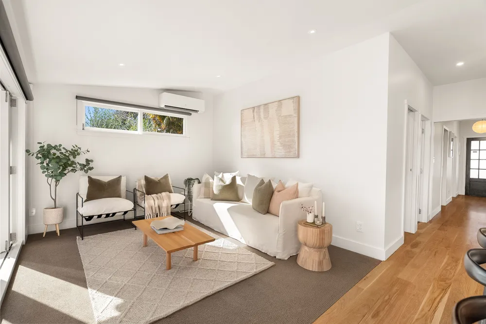 Photos of 12 Thorley Street