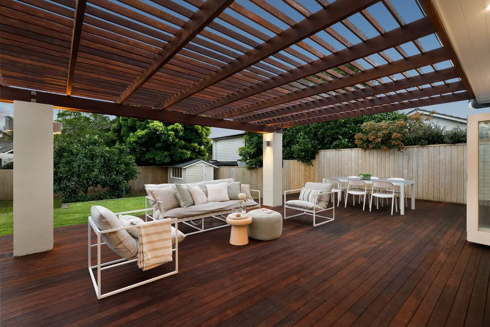Photos of 12 Thorley Street
