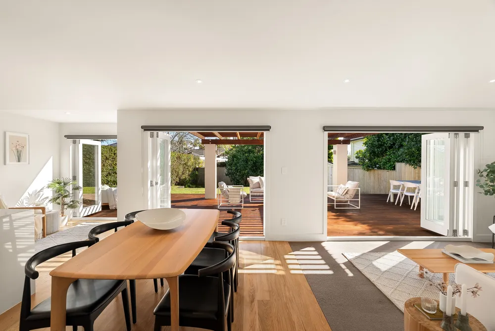 Photos of 12 Thorley Street