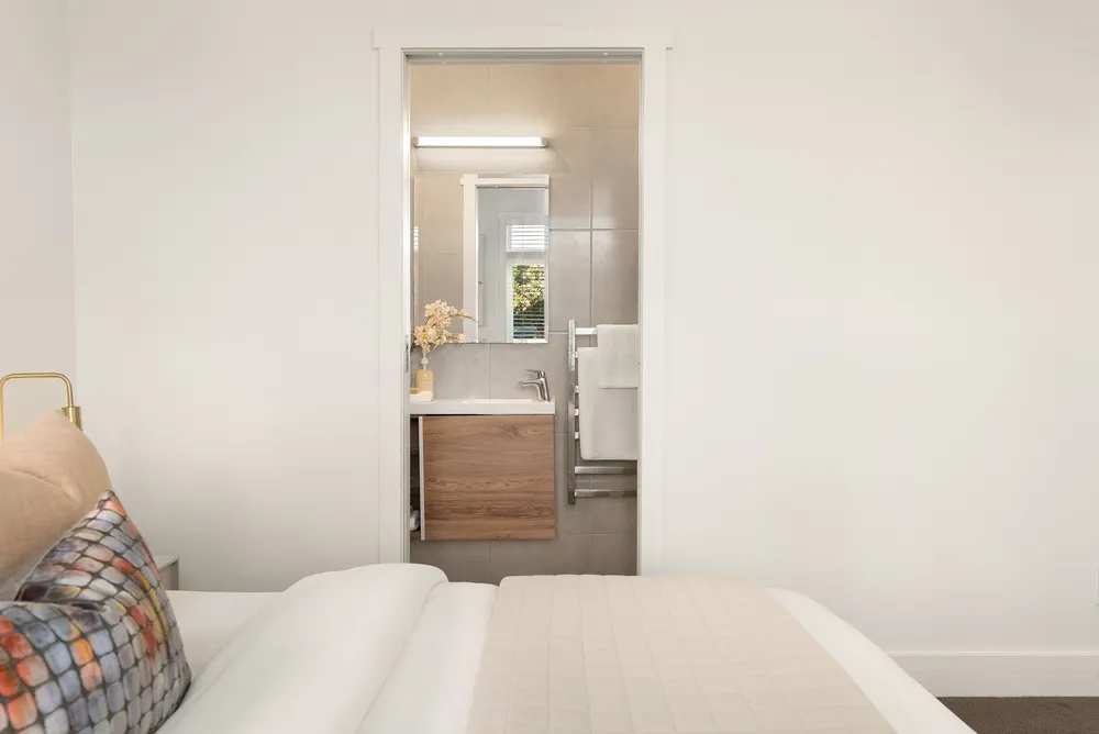 Photos of 12 Thorley Street
