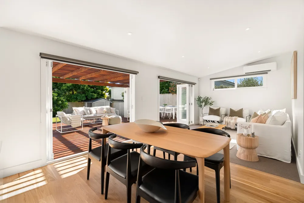Photos of 12 Thorley Street
