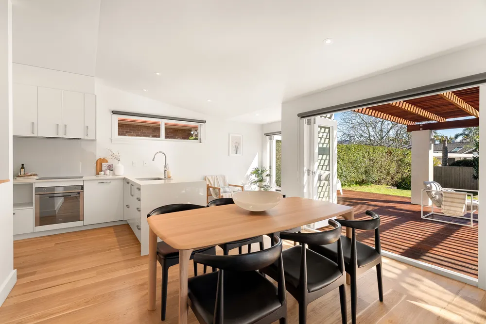 Photos of 12 Thorley Street