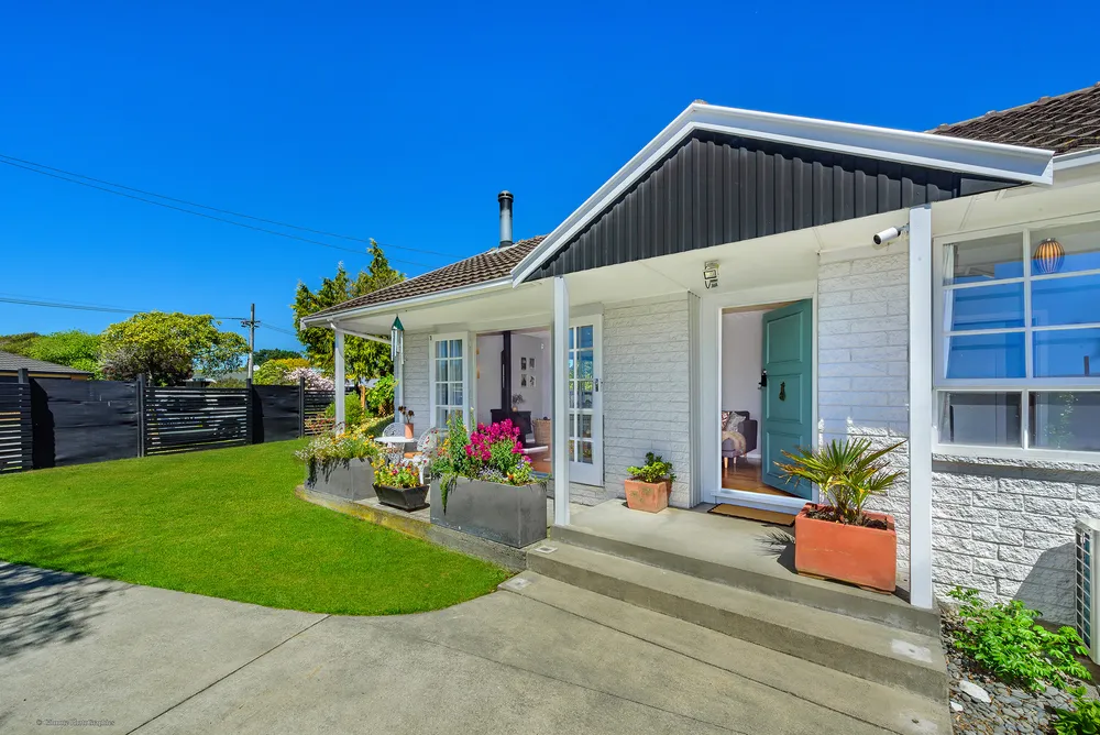 Photos of 54 Inwoods Road