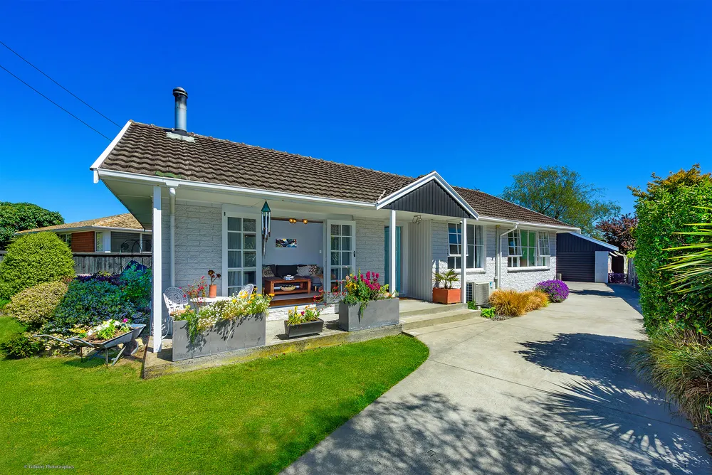 Photos of 54 Inwoods Road