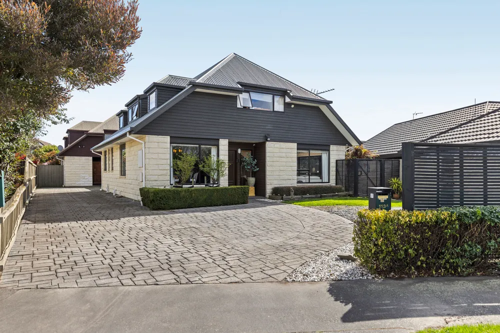 Photos of 54 Inwoods Road