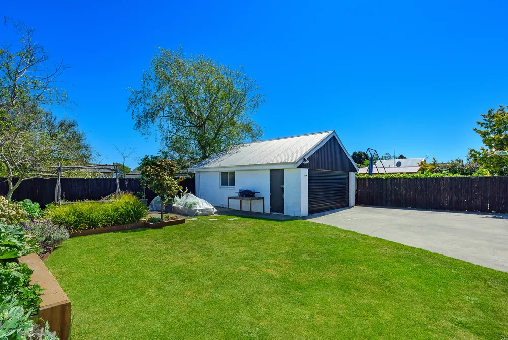 Photos of 54 Inwoods Road