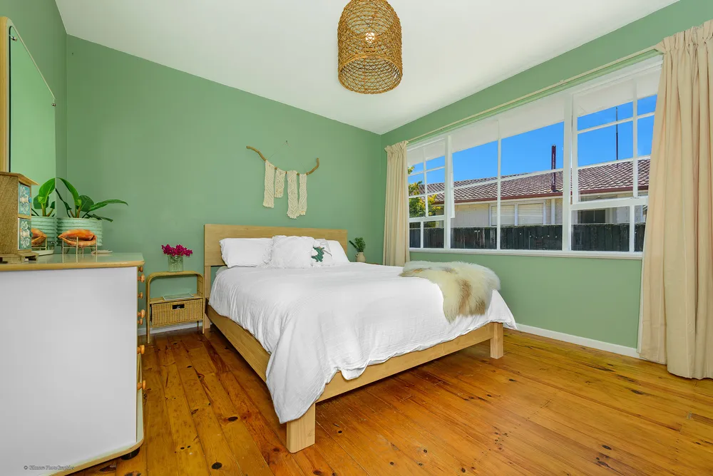 Photos of 54 Inwoods Road