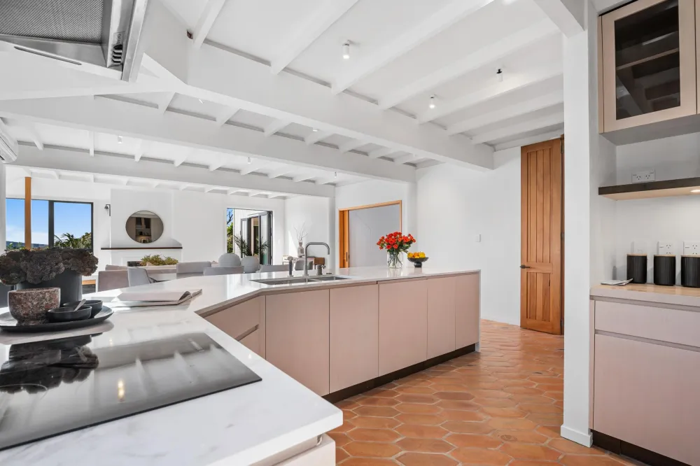 Photos of 4 Mamie Street