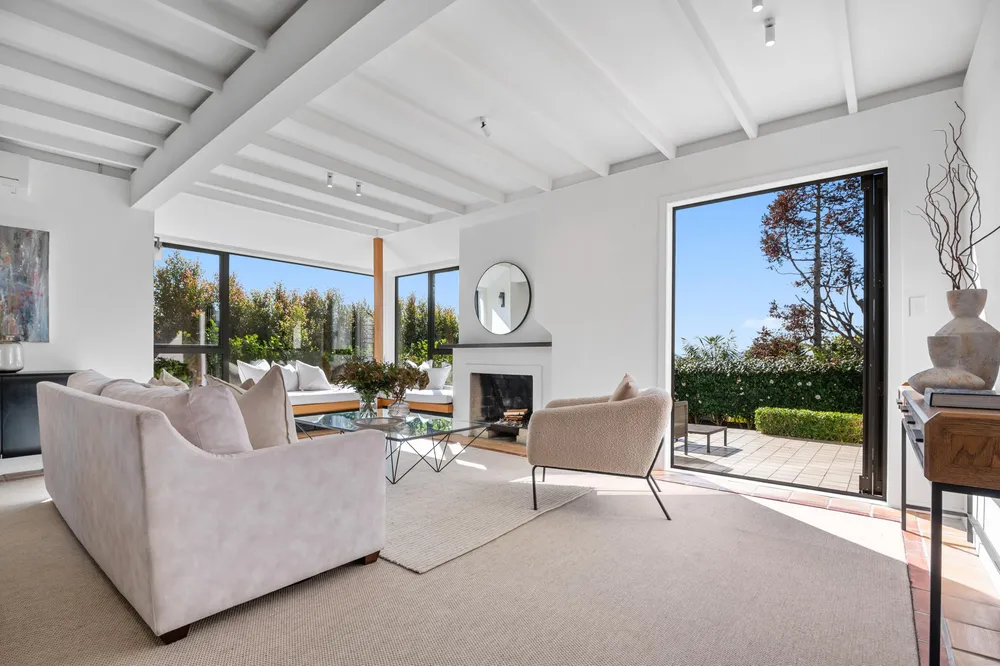 Photos of 4 Mamie Street