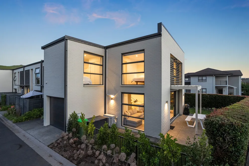 Photos of 32 Styak Street
