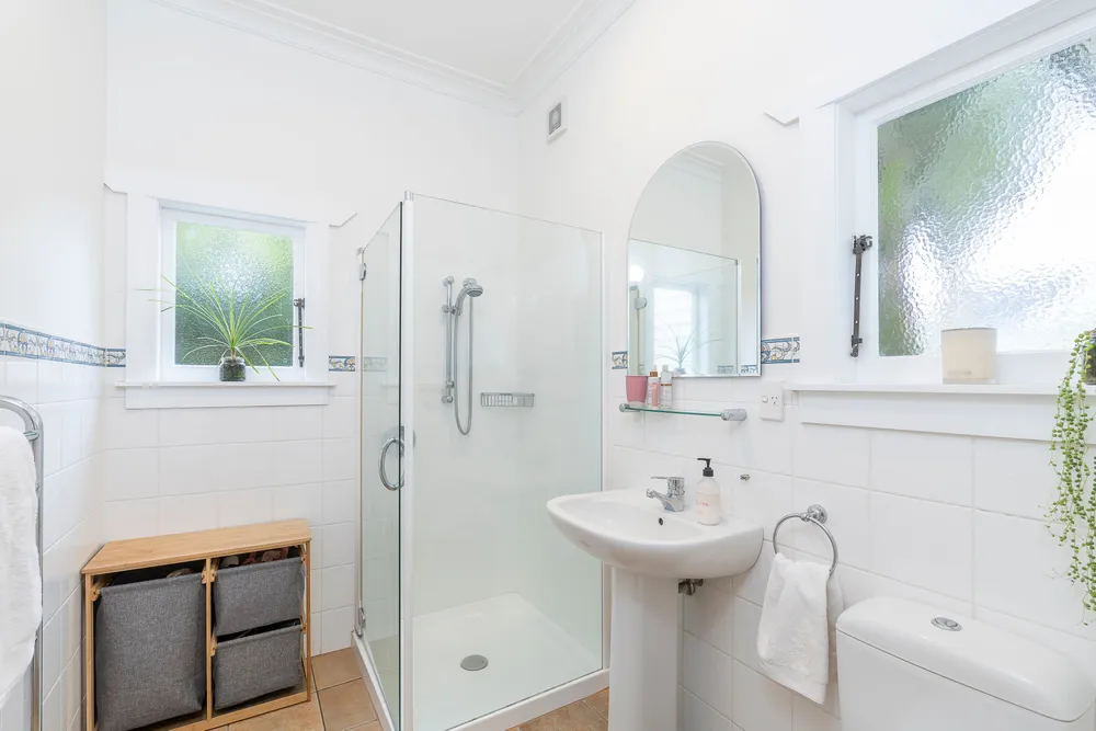 Photos of 15 Atanga Avenue