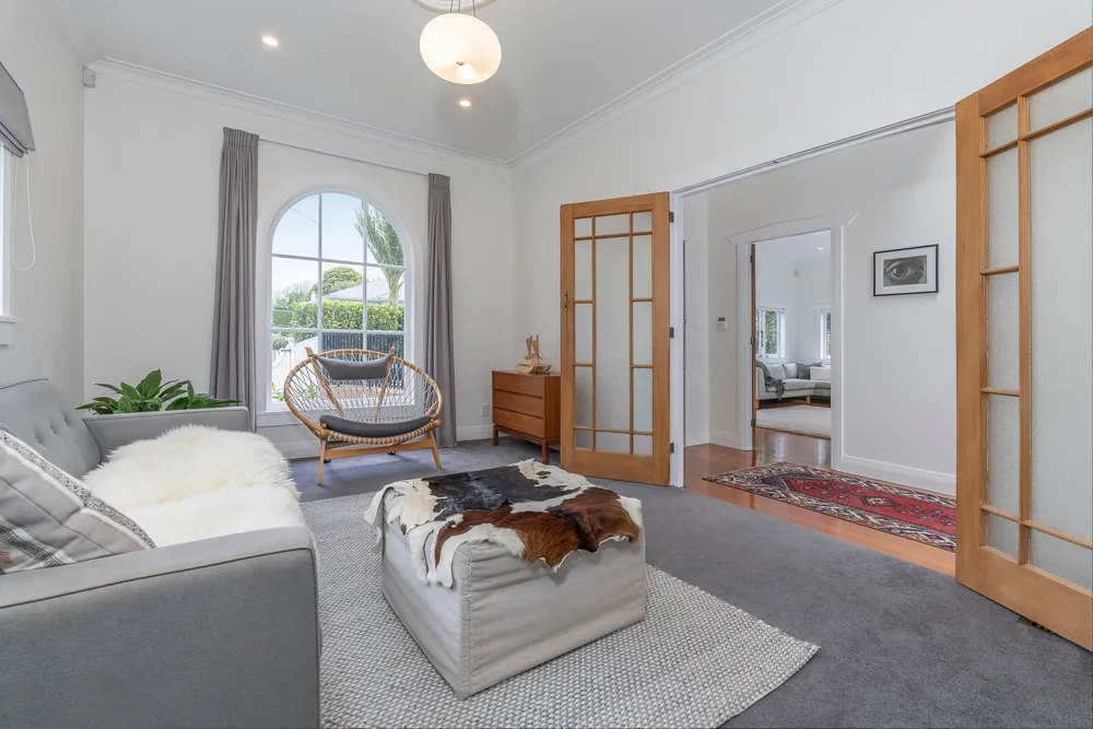 Photos of 15 Atanga Avenue
