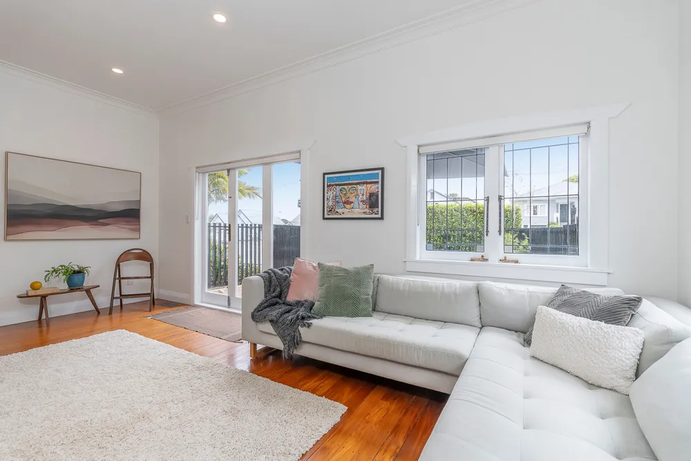 Photos of 15 Atanga Avenue