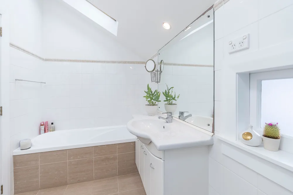 Photos of 15 Atanga Avenue
