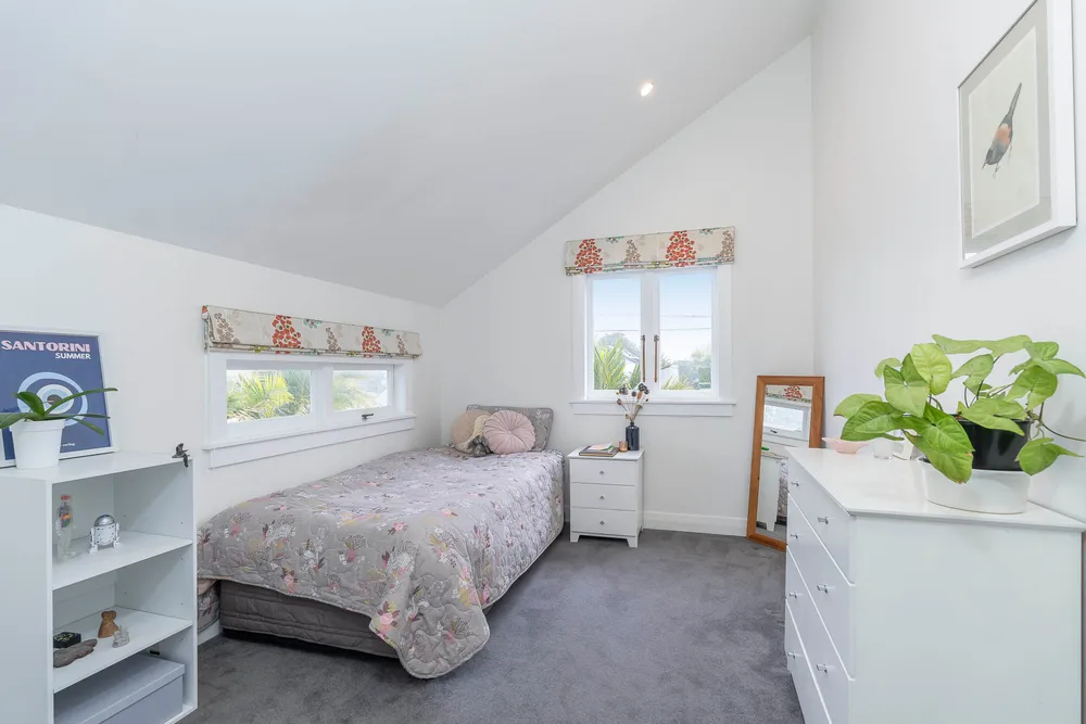 Photos of 15 Atanga Avenue