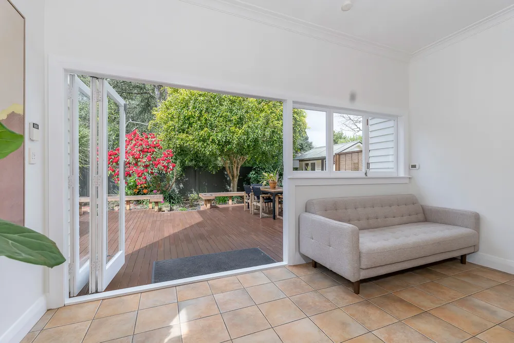 Photos of 15 Atanga Avenue