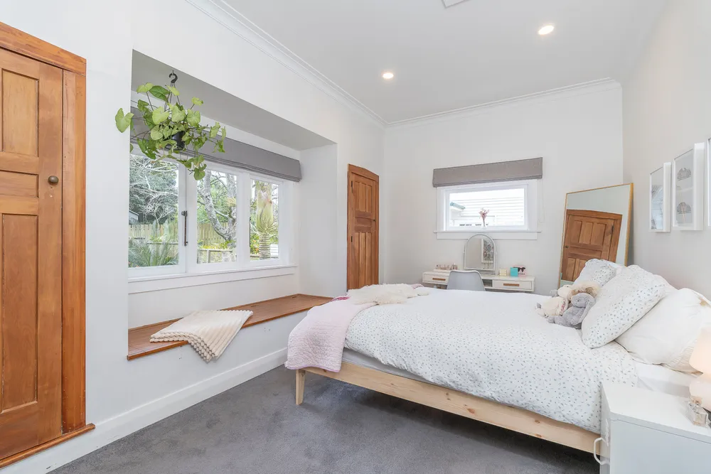 Photos of 15 Atanga Avenue