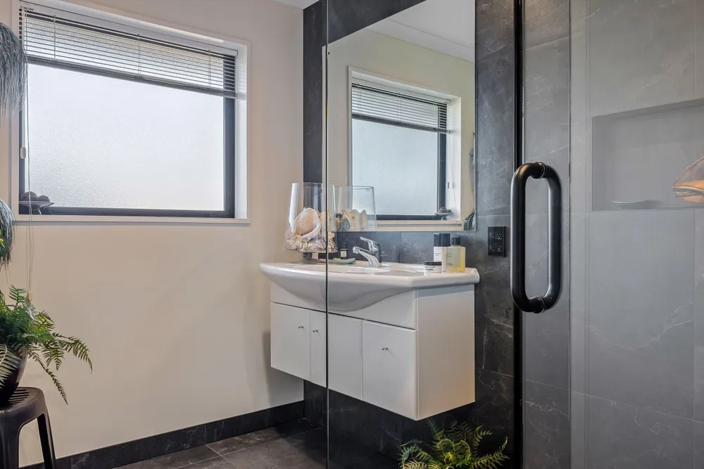 Photos of 16 Kensington Avenue