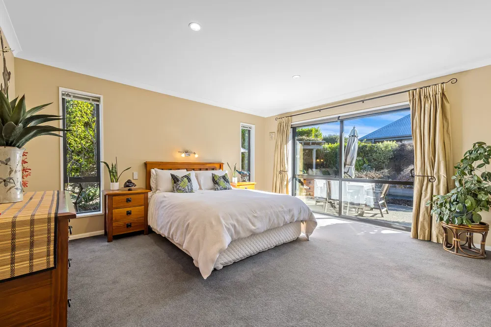 Photos of 16 Kensington Avenue