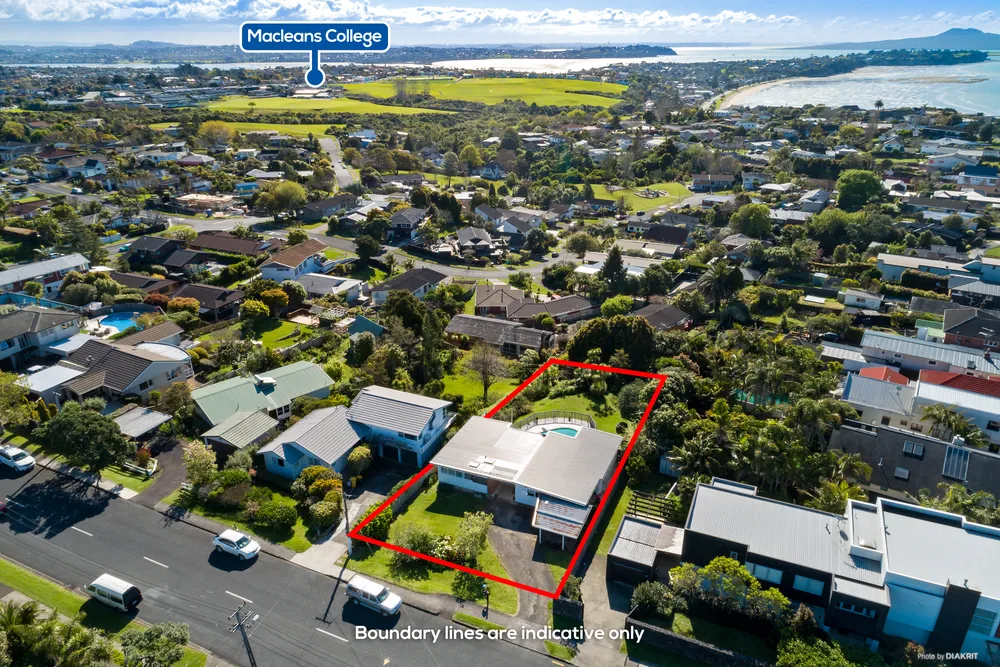 Photos of 156 Bleakhouse Road