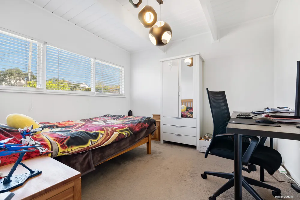 Photos of 156 Bleakhouse Road