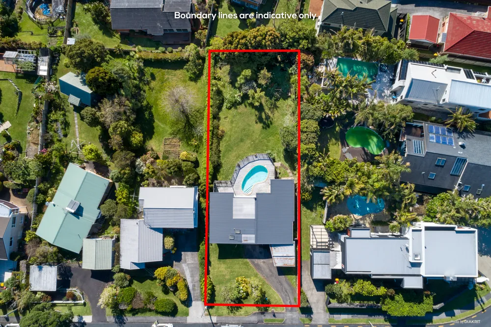 Photos of 156 Bleakhouse Road