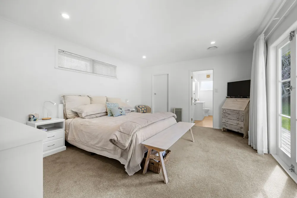 Photos of 15 Glenside Avenue