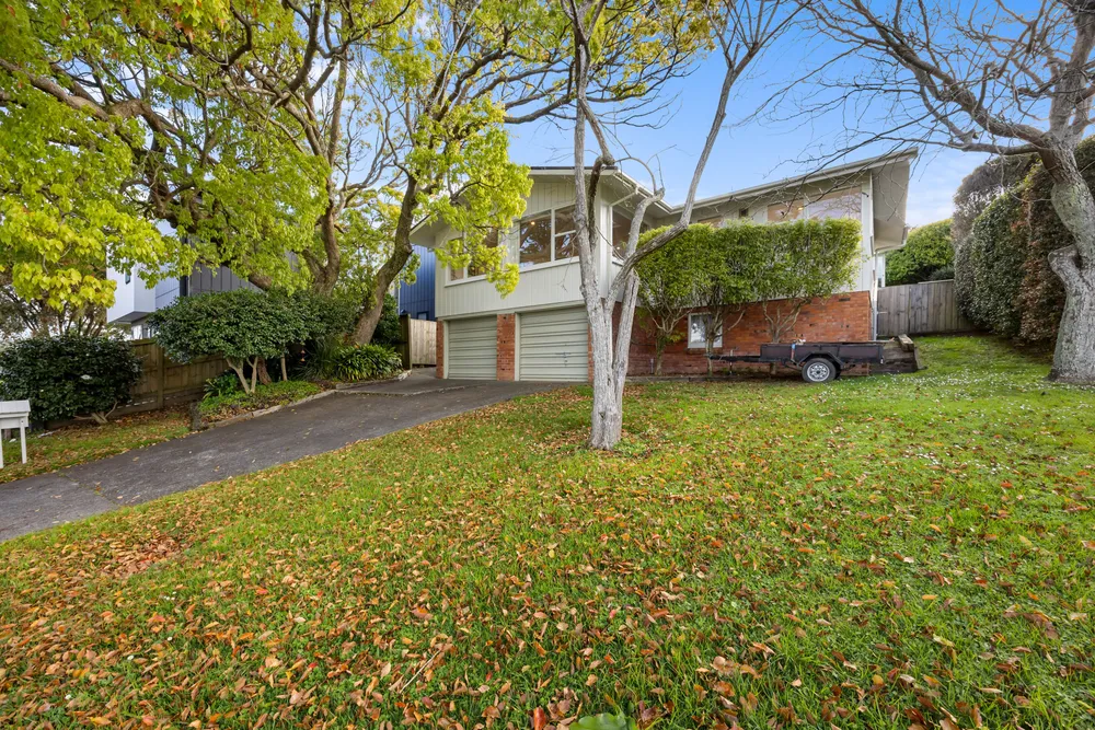 Photos of 15 Glenside Avenue