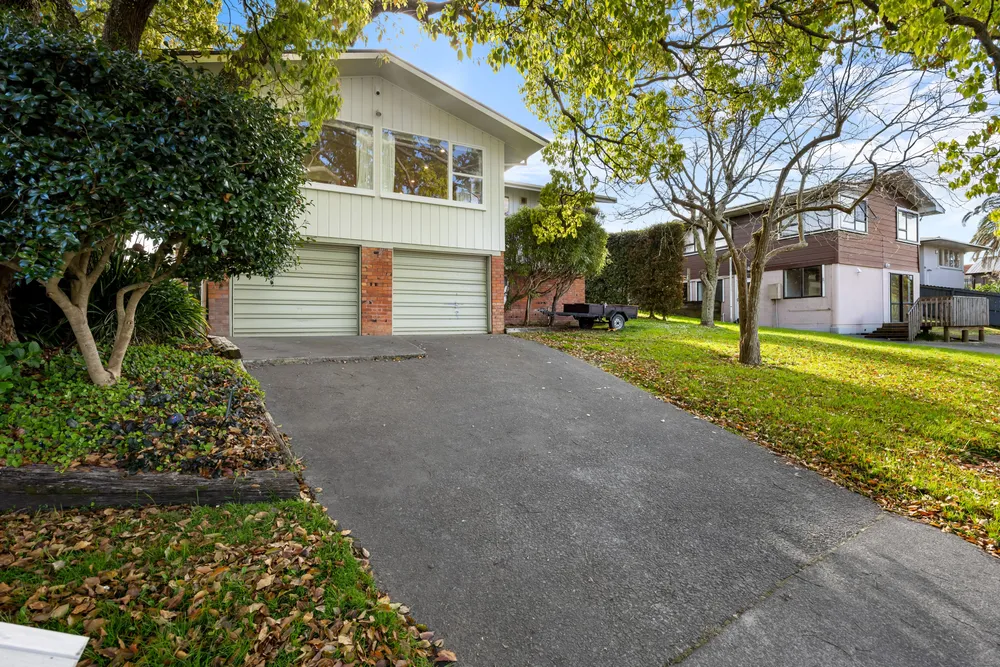 Photos of 15 Glenside Avenue
