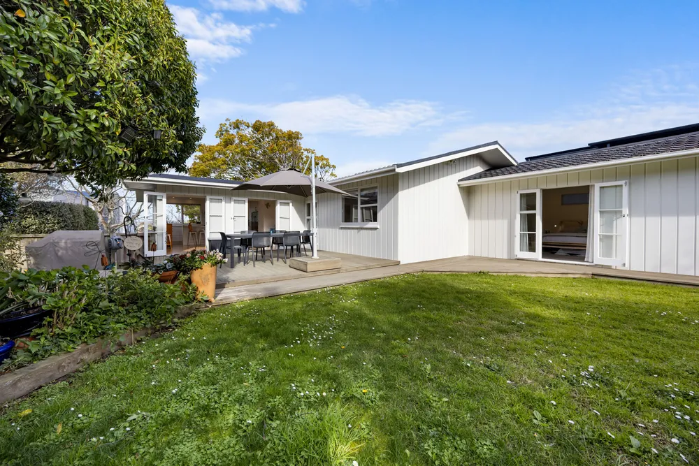 Photos of 15 Glenside Avenue