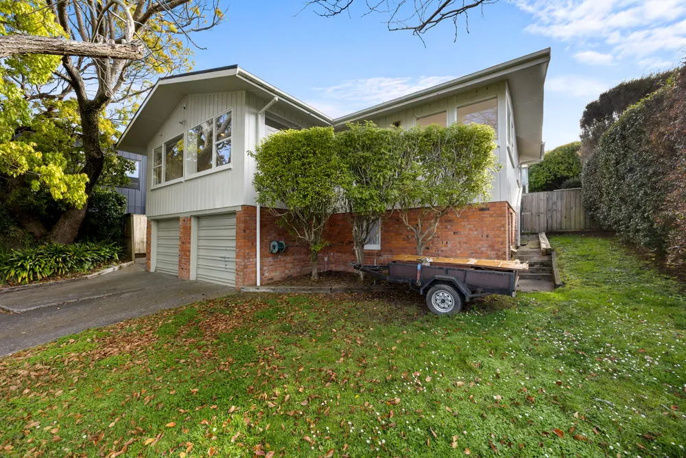 Photos of 15 Glenside Avenue